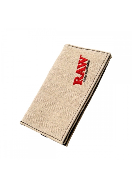 porta tabacco della marca raw con ricamo rosso